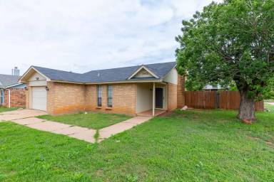 Main picture of 3902 Karen Dr