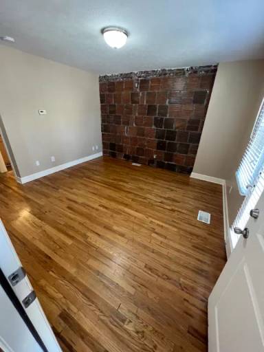 Main picture of 108 N 34th St
