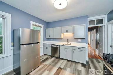 Main picture of 44 Fox St