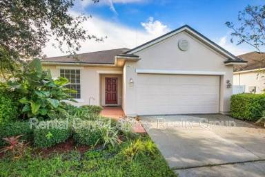 Main picture of 421 S Hidden Tree Dr