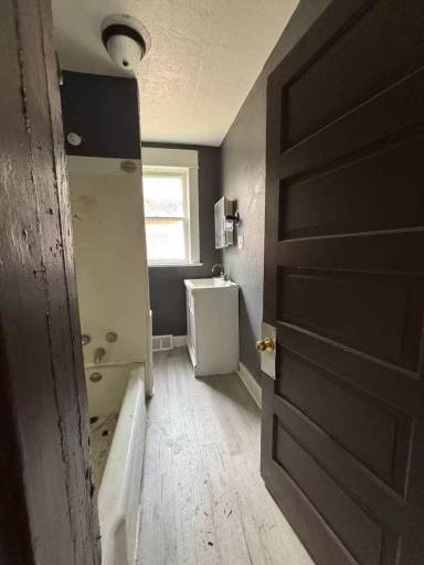 Main picture of 412 Wayne Ave