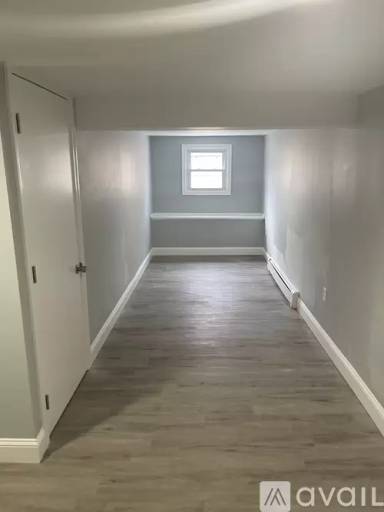 Main picture of 245 West St