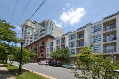 Main picture of Court 6 Condos