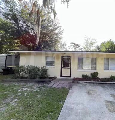 Main picture of 1765 Doloma St