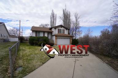 Main picture of 4135 Liberty Ave