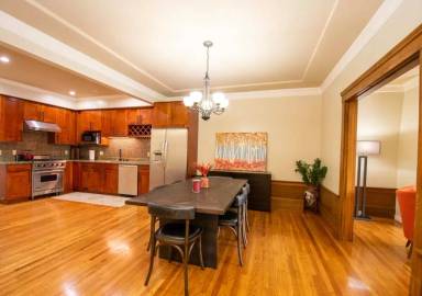 Main picture of 1445 Lombard St