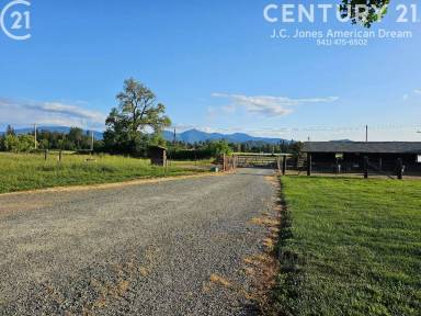 Main picture of 3312 Upper River Rd