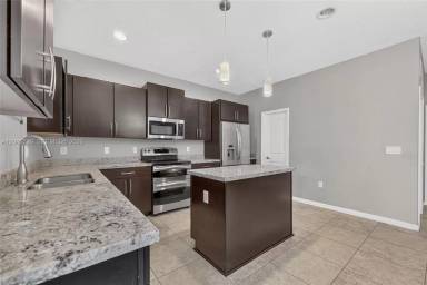 Main picture of 20943 SW 133rd Ave