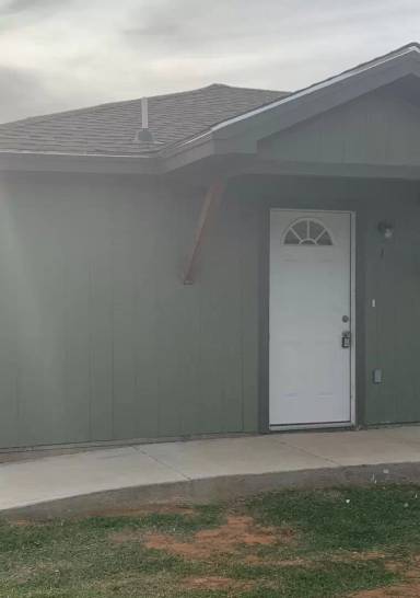 Main picture of 2809 E 2nd St