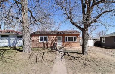 Main picture of 2412 16th Ave