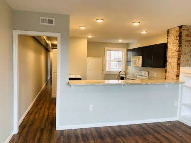 Main picture of 1124 Parsons Ave