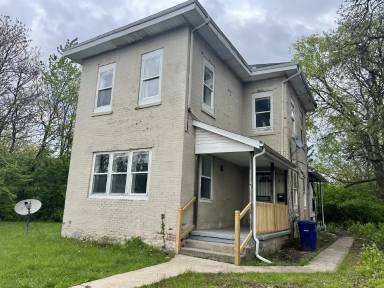 Main picture of 812 Bassett Ave
