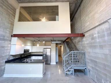 Main picture of 2515 SW 35th Pl