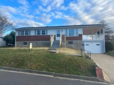 Main picture of 212 Taylor St