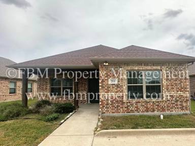 Main picture of 211 E Paris St