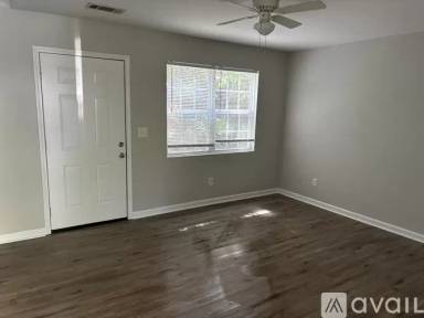 Main picture of 351 Penland St