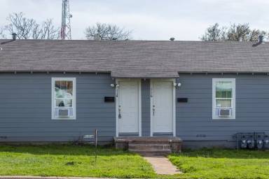Main picture of 112 W Avenue A
