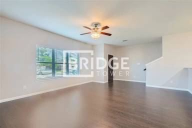 Main picture of 1428 Lake Crest Ln
