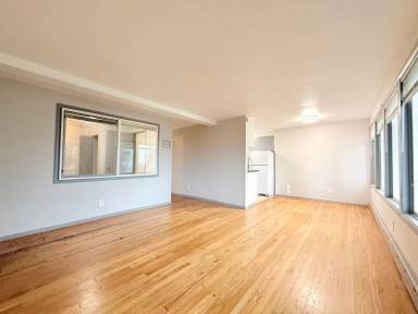 Main picture of 4744 22nd Ave NE