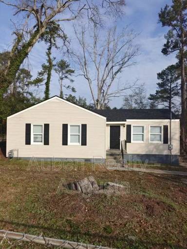 Main picture of 2913 Hummingbird Ln
