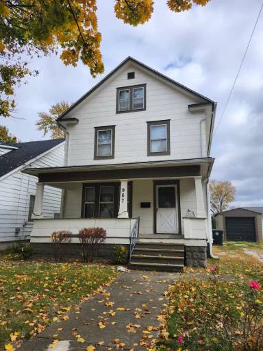 Main picture of 967 Davis St