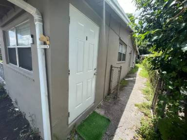 Main picture of 1150 SW 24th Ave