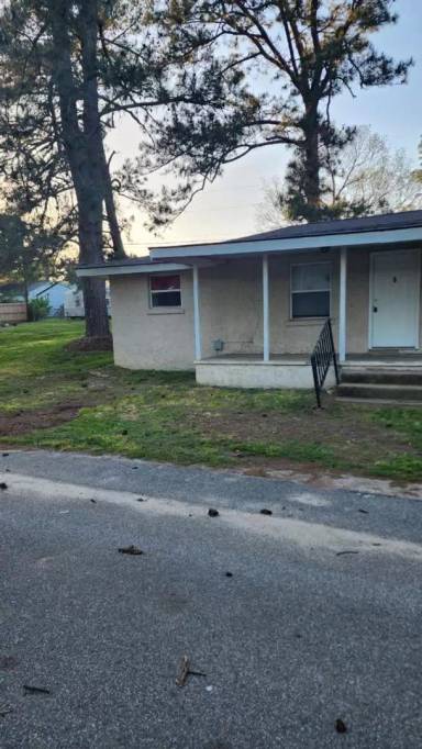 Main picture of 343 Hill St
