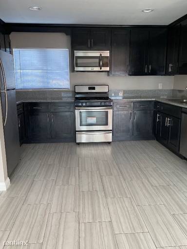 Main picture of 825 S Taylor Ave