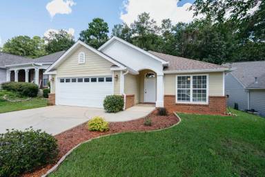 Main picture of 2578 Heathrow Dr