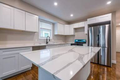Main picture of 76 Pembroke Ave