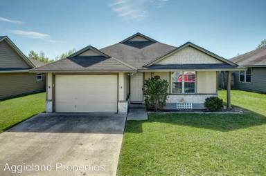 Main picture of 907 Crested Point Dr
