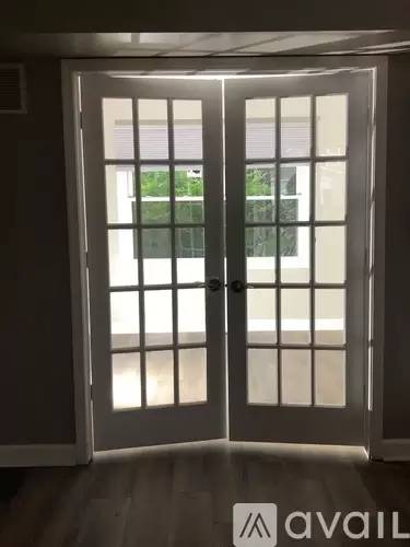 Main picture of 2040 Templar Dr