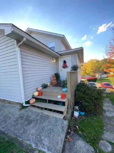 Main picture of 216 Sherwood St