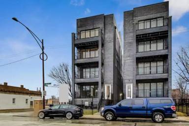 Main picture of 5523 S Indiana Ave