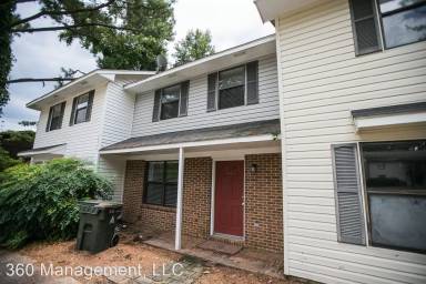 Main picture of 822 Annalue Dr