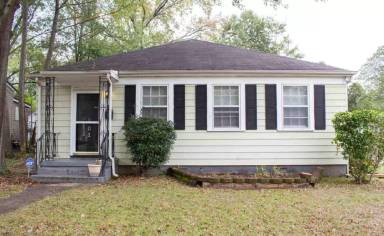 Main picture of 901 Kirkwood Ave