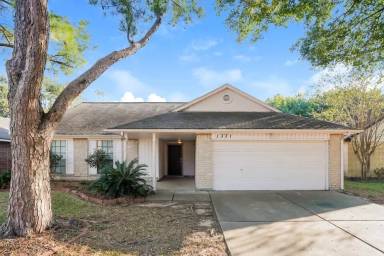 Main picture of 1331 Three Forks Dr