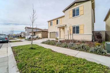 Main picture of 2099 Knotty Pine Way
