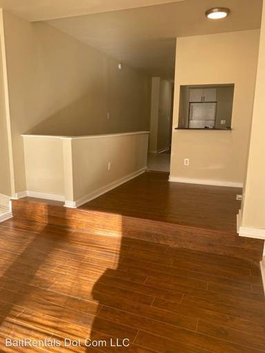Main picture of 1513 W Fairmount Ave