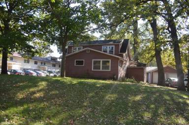 Main picture of 240 Hickory Dr