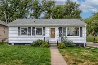 Main picture of 2102 S 49th St