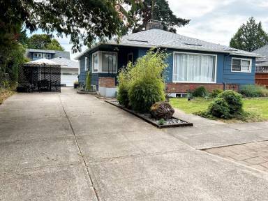 Main picture of 7326 N Newell Ave