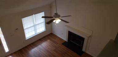 Main picture of 120 Fairmont Cir