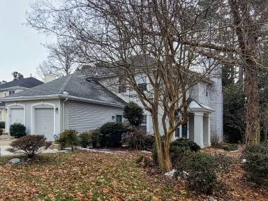 Main picture of 901 Willow Pt