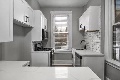 Main picture of 2205 S 11th St