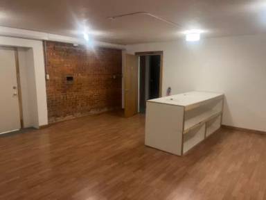 Main picture of 124 S 2nd St