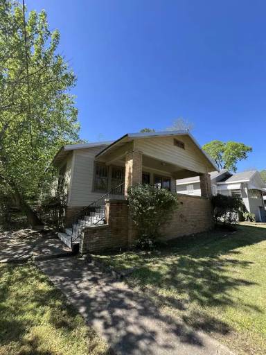 Main picture of 501 10th Ave