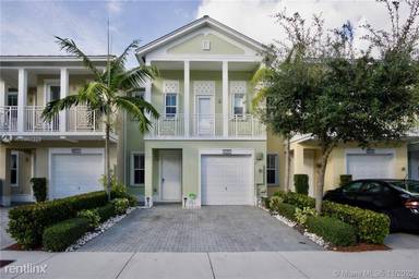 Main picture of 10729 NW 76th Ln