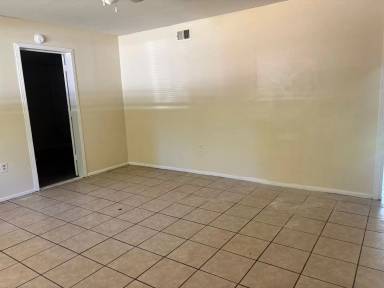 Main picture of 318 Queen Marie Ln