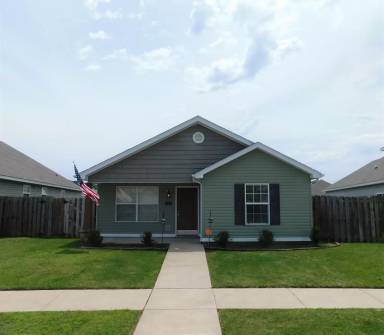 Main picture of 4511 W Pecan St